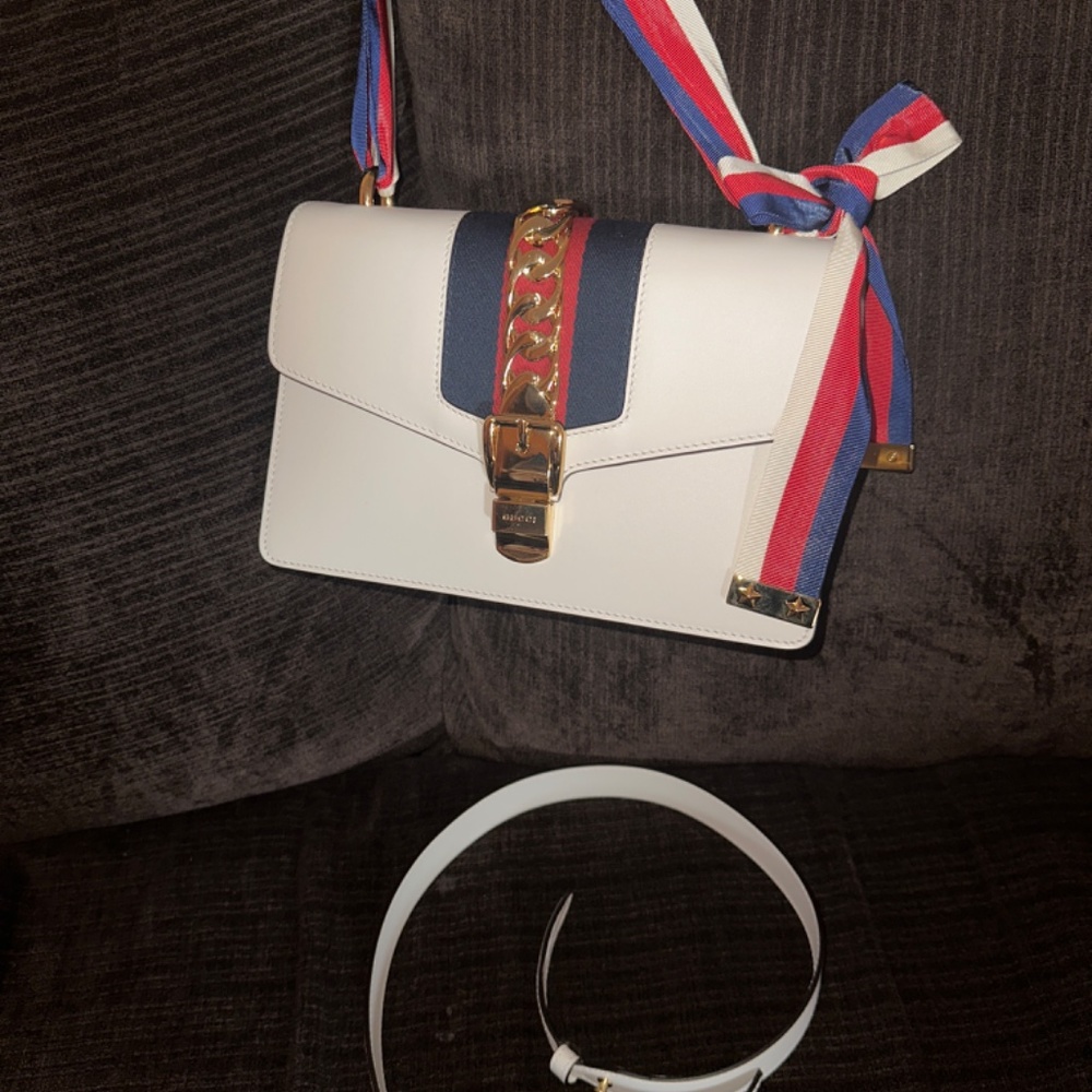 Bags - Picture 8 of 10